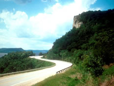 great_river_road1.jpg